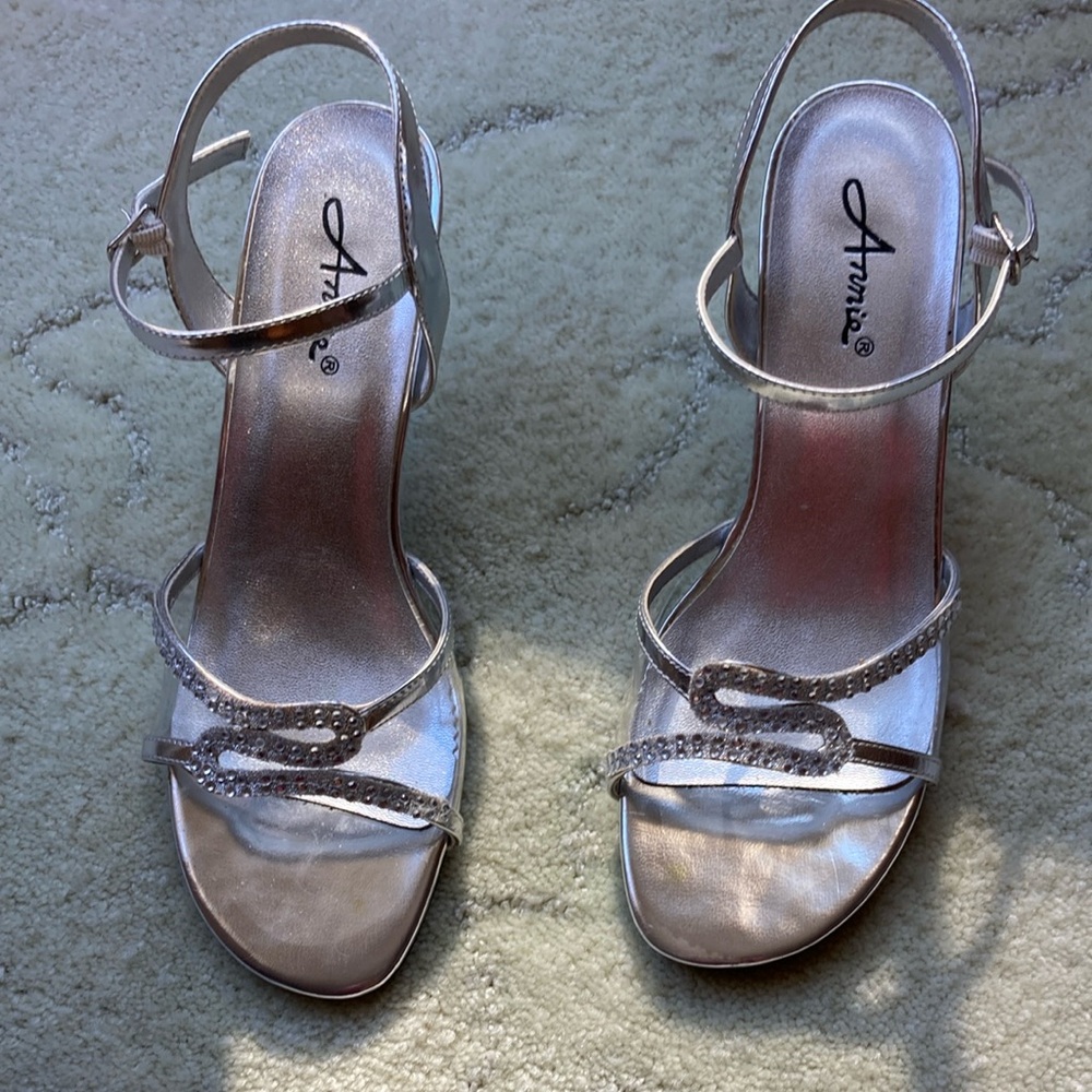 Arnie silver strappy shoes